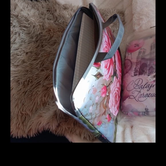 New Tablet's case Eiffeil Tower - Picture 3 of 4